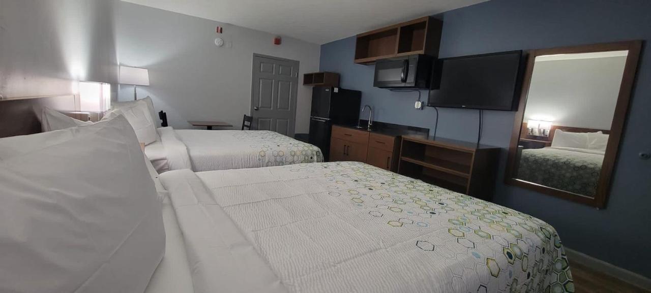 Hometowne Studios By Red Roof Egg Harbor-Atlantic City Airport Egg Harbor Township Exterior foto